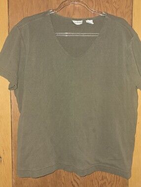Crossroads XL 100% cotton army green slit side classic v neck tshirt